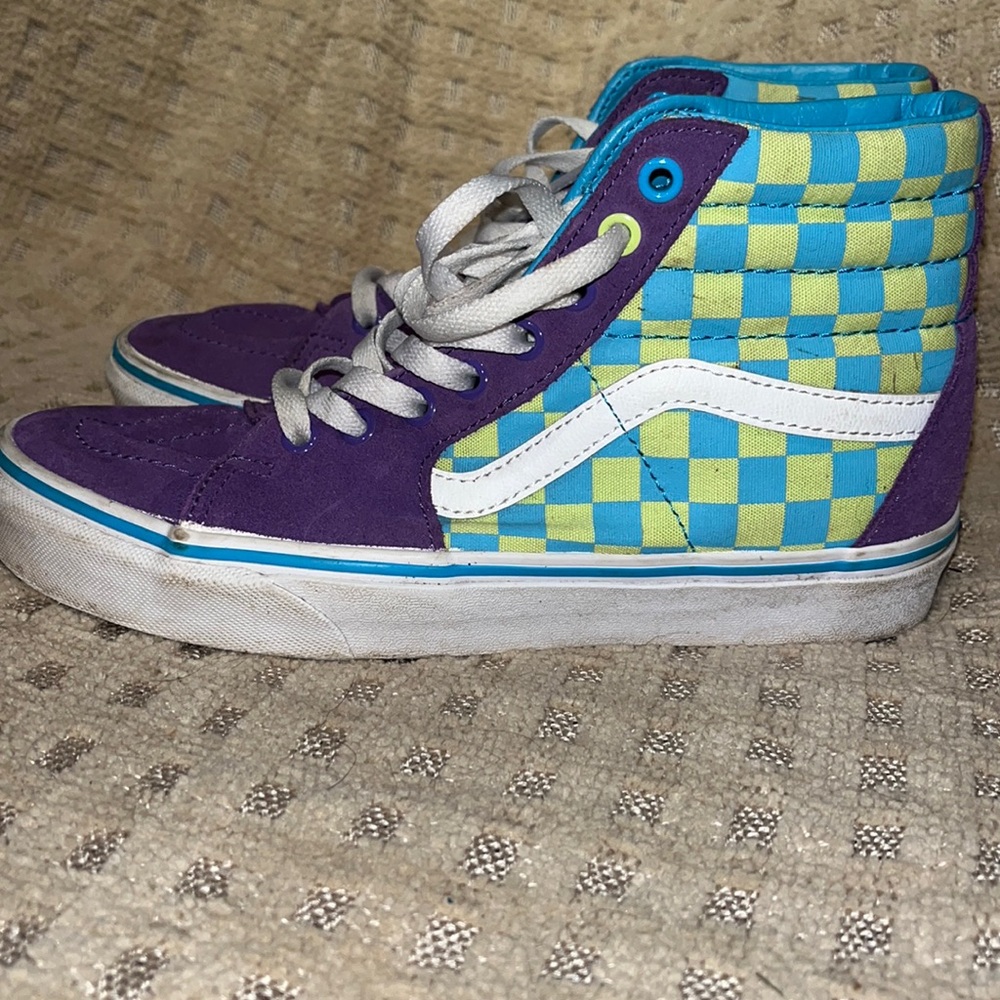 Purple checkered  high top Vans men’s 7 woman’s 8.5